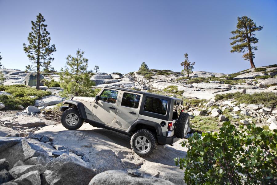  Jeep Wrangler Unlimited Rubicon 2012 года  (фото 5 из 18)